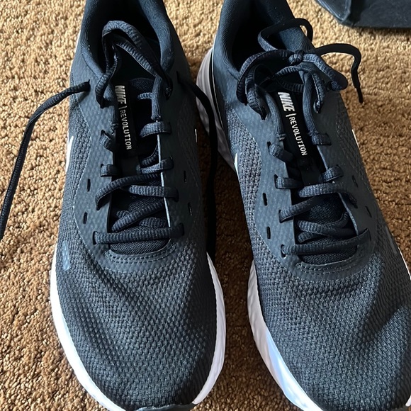 Nike Revolution Tennis Shoes - Picture 2 of 3